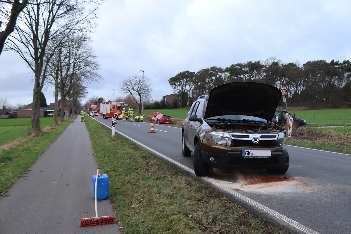 Gangelt NW - Bundesstraße nach Unfall gesperrt 