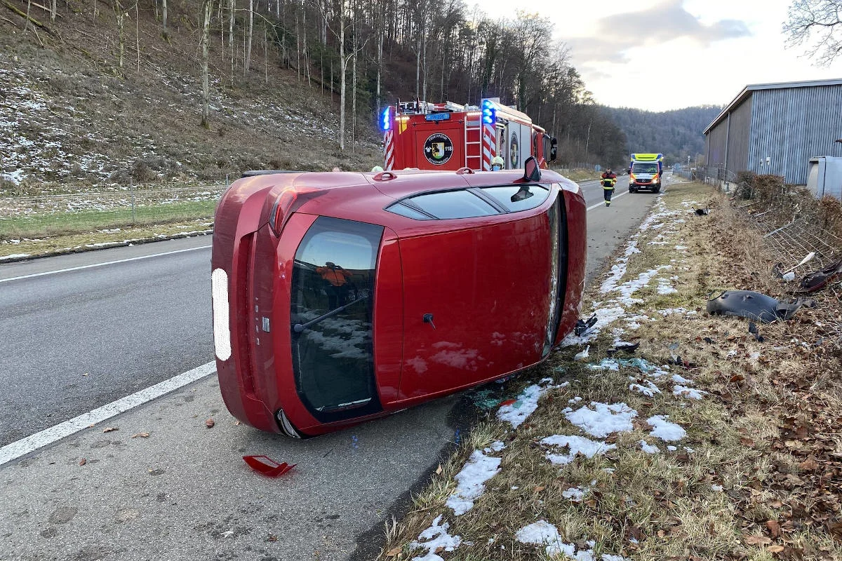 Schaffhausen – Alleinunfall mit Totalschaden
