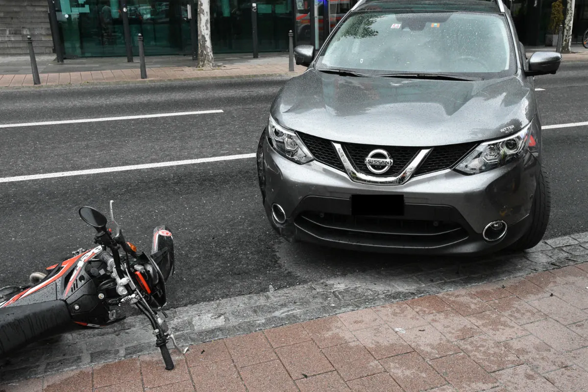 Vaduz FL - Auto kollidiert mit Motorradfahrerin 