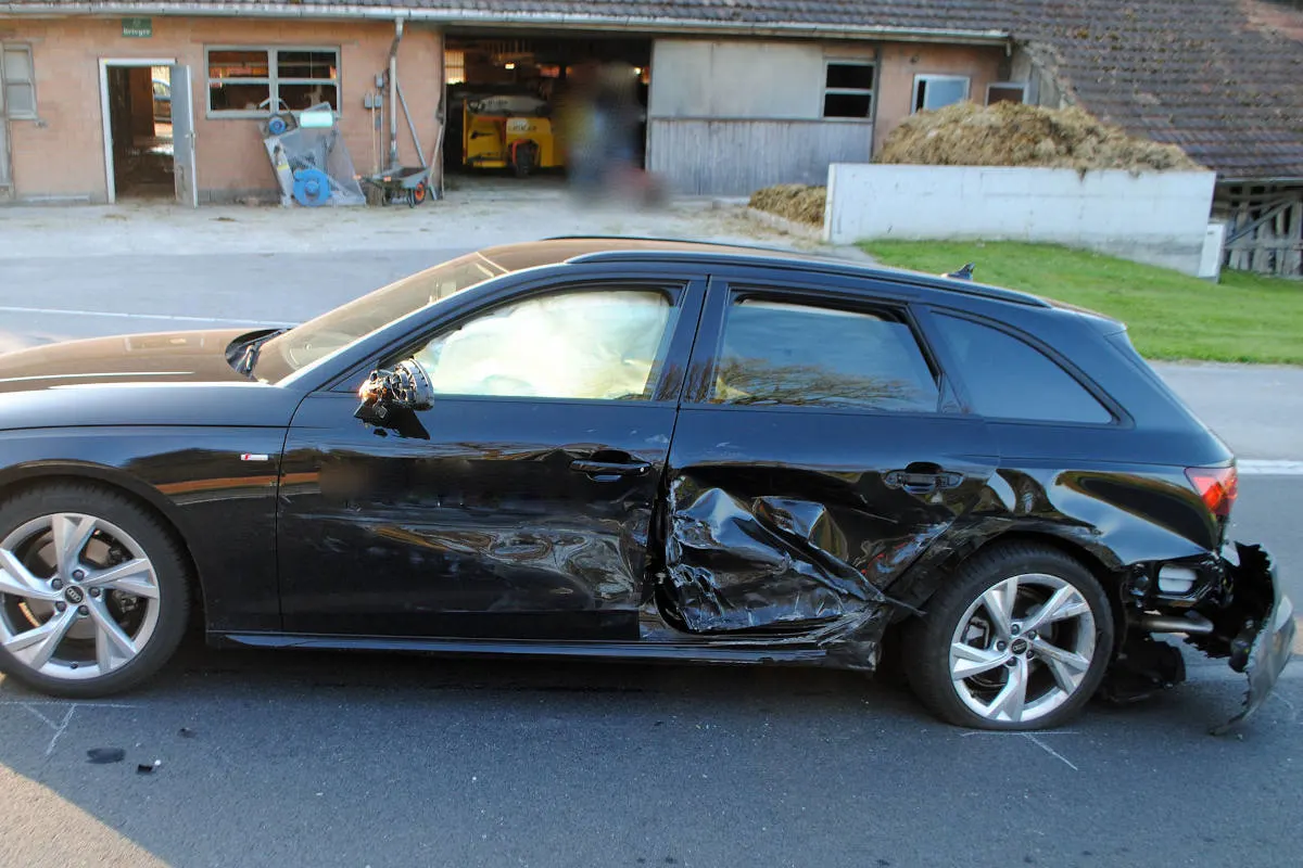Sempach LU – Kollision zwischen zwei Autos