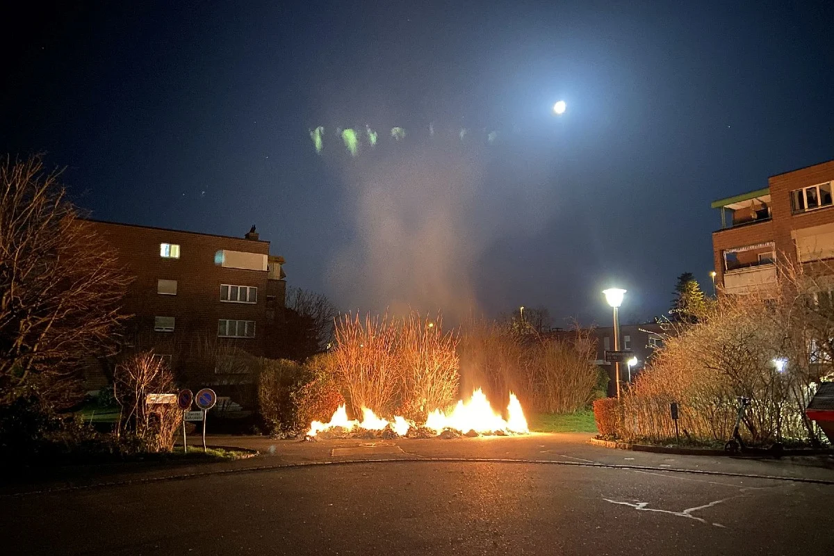 Münchenstein BL - Erneute Brandstiftung - Karton in Brand gesetzt!