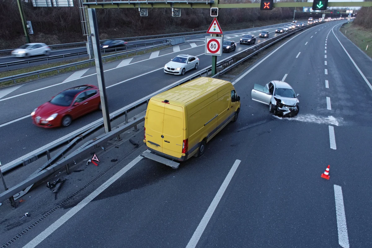 A14 Ebikon LU – Unfall auf der Autobahn sorgt für Rückstau