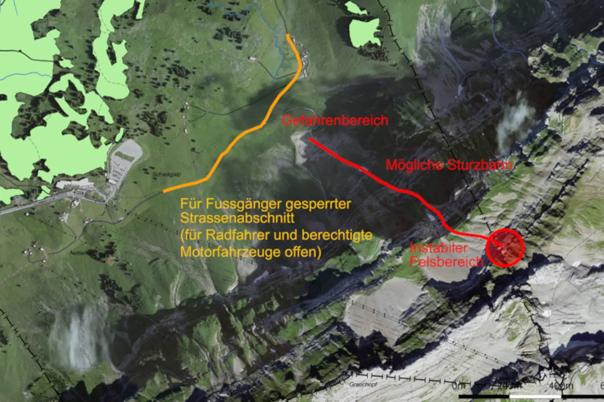 Die Karte zeigt den Schwägalp-Bereich mit markierten gesperrten Straßen und einem instabilen Felsbereich.