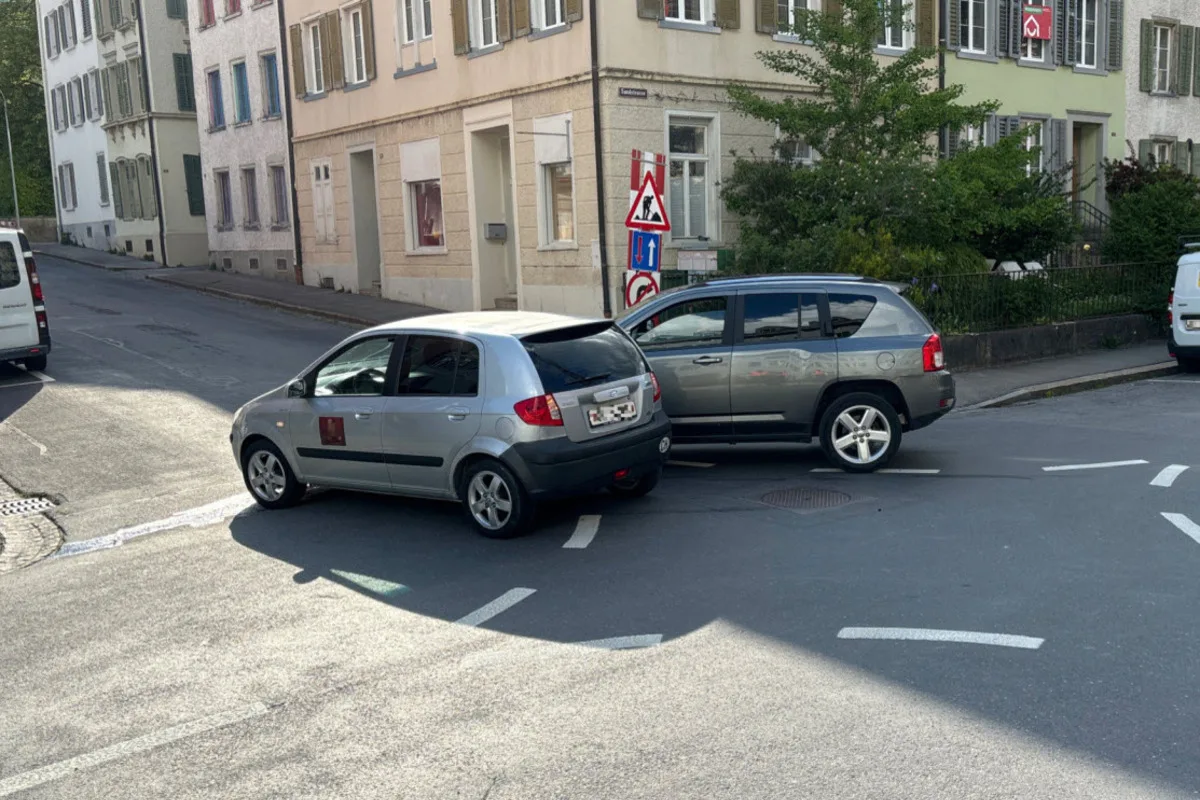 Glarus - Sachschaden nach Verkehrsunfall