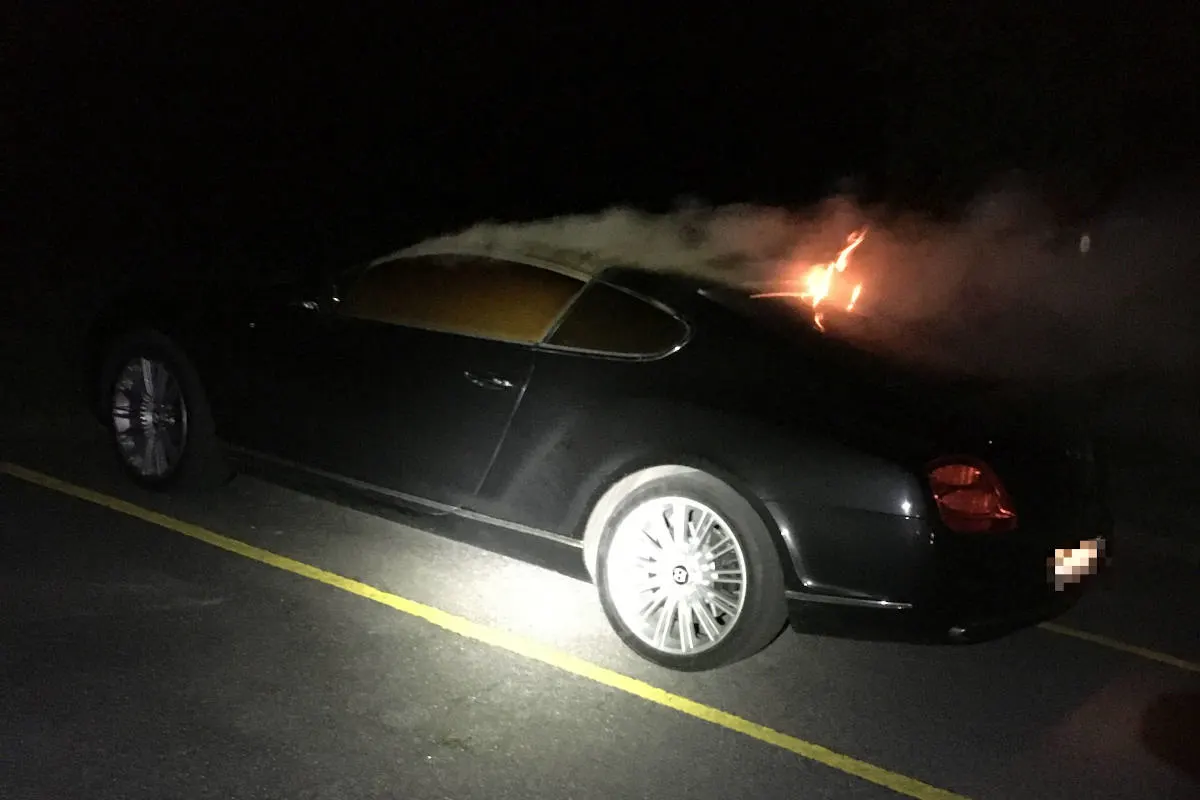 Zeugenaufruf Menziken AG - Auto in Brand gesteckt