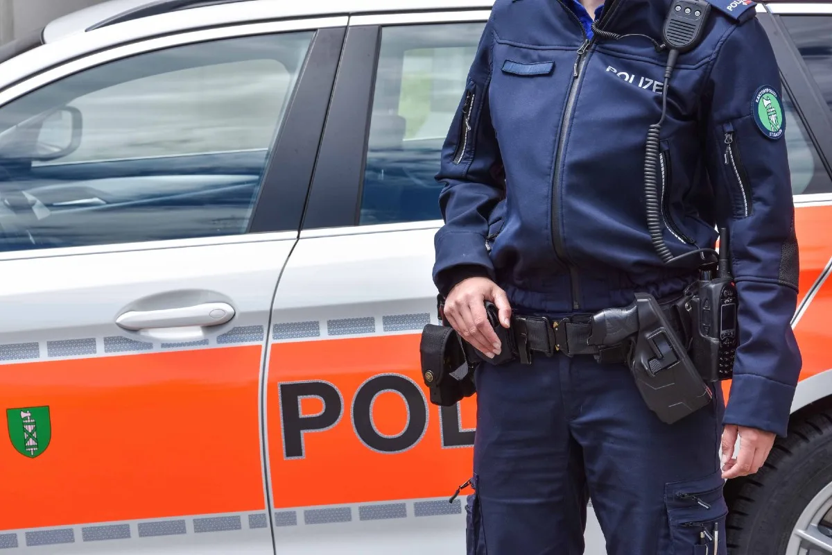Rapperswil-Jona SG - Fahrunfähig mit Platten und ohne Ausweis unterwegs