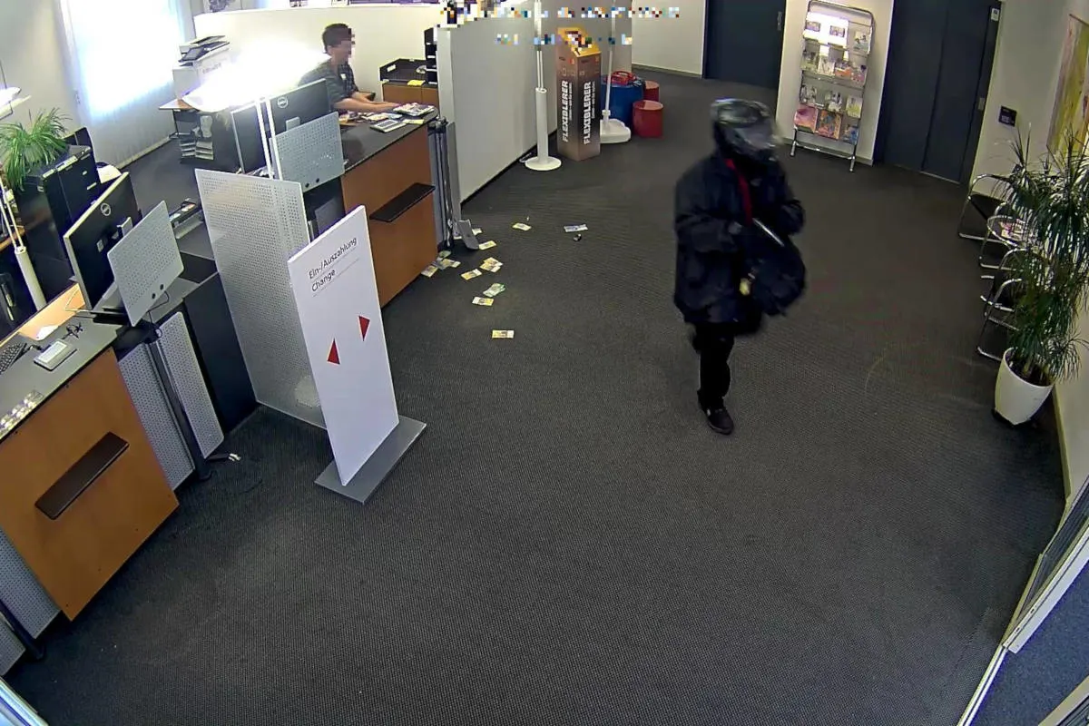 Oberdorf BL - Bewaffneter Raubüberfall auf Bankfiliale