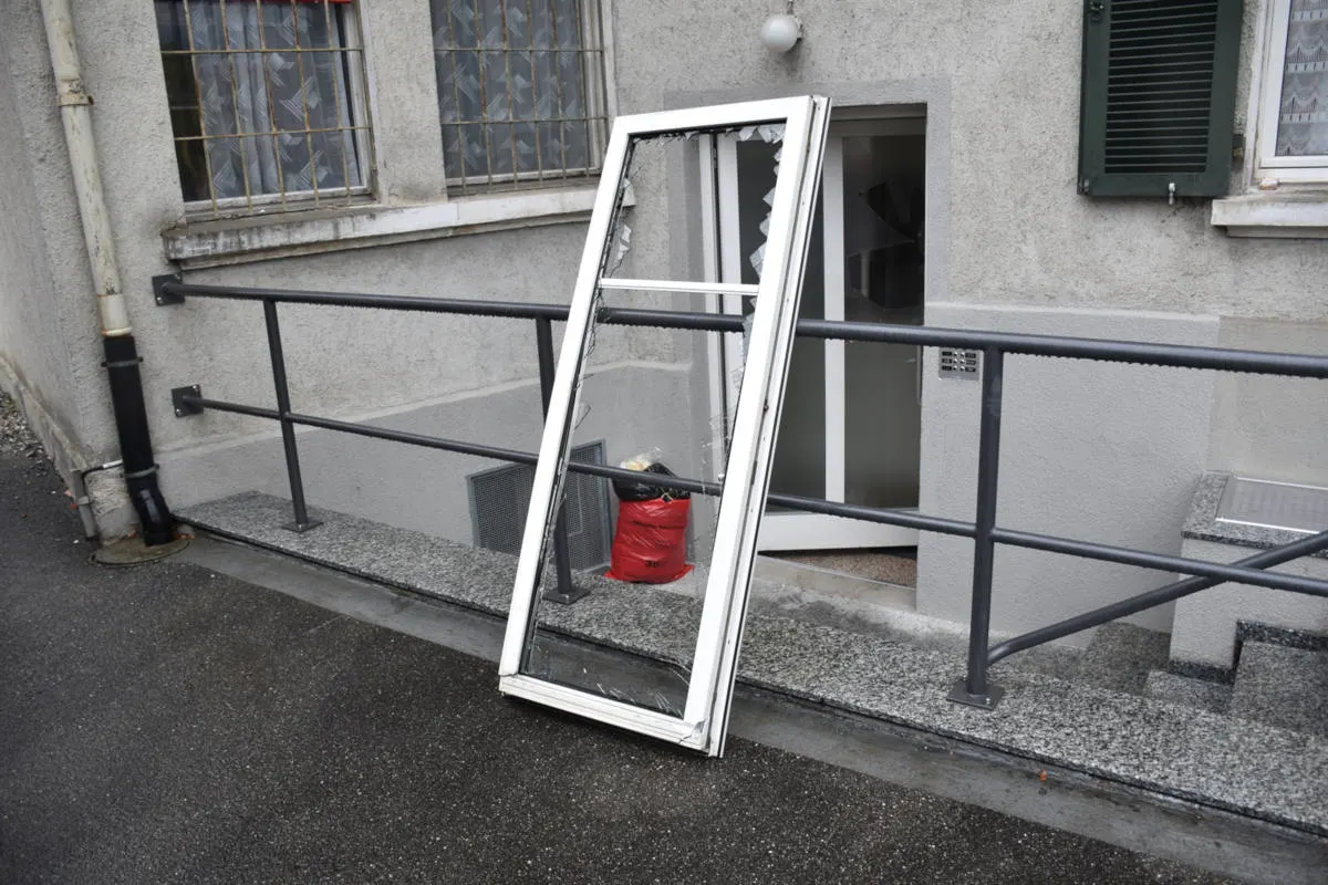 Landquart GR - Polizeieinsatz wegen gewaltbereiten Personen