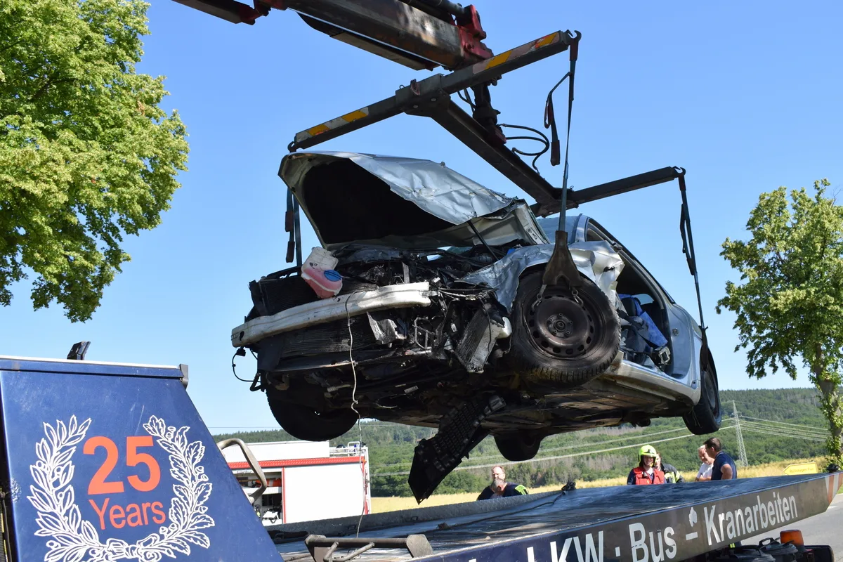 L 443 im Auetal - Tödlicher Verkehrsunfall 