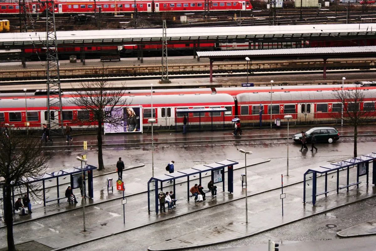 Frau am Bahnhof von Zug erfasst
