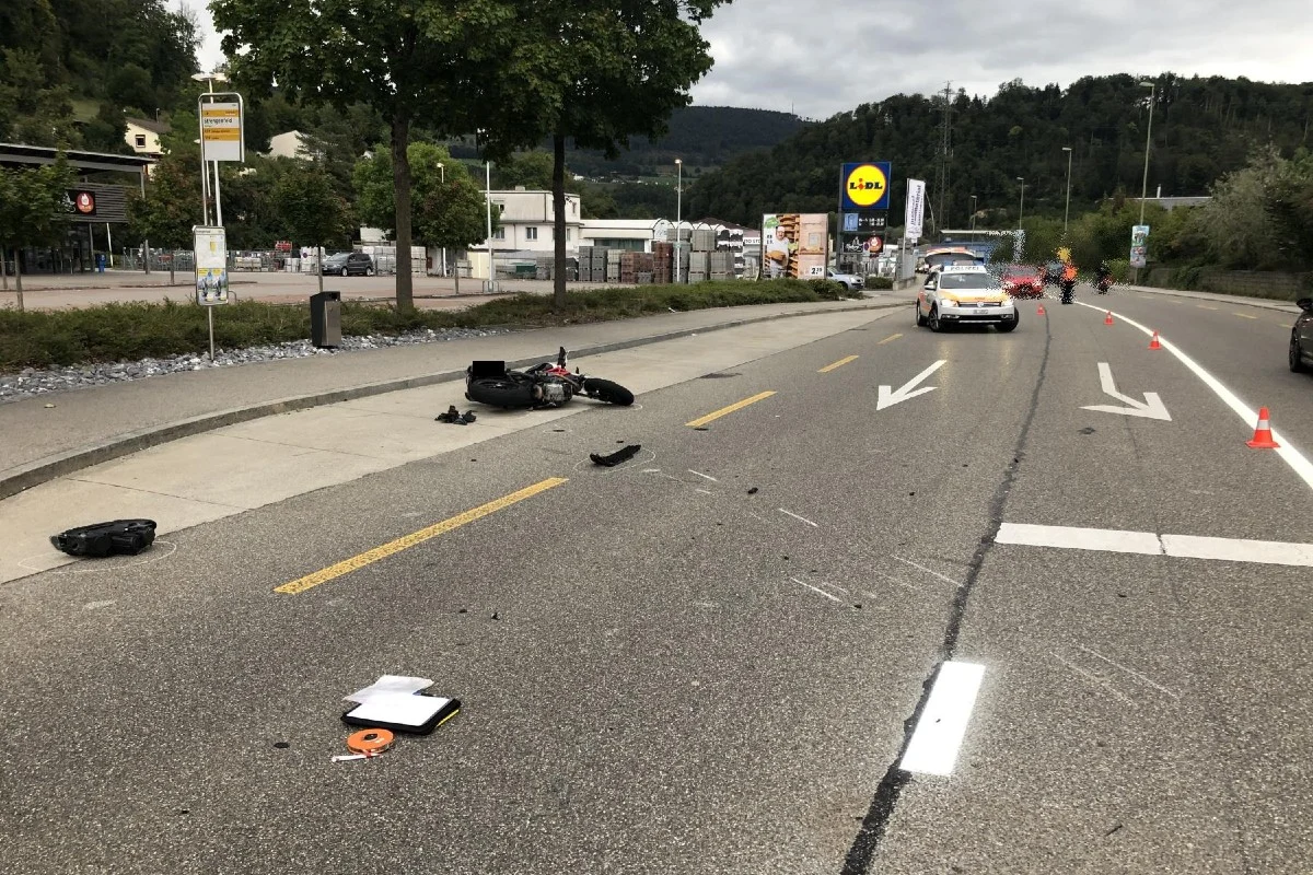Unfall in Zwingen BL - Autolenker übersieht Motorradfahrer