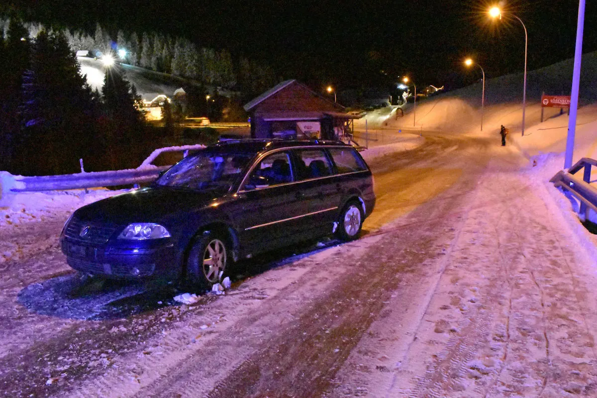 Flühli - Ortsteil Sörenberg LU - Auto erfasst Fussgängergruppe – drei Personen verletzt, darunter zwei Kinder!