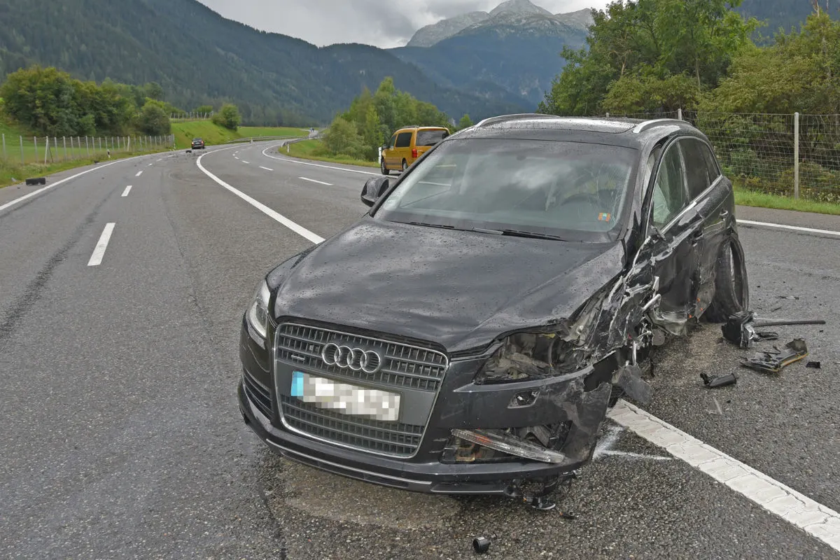 Andeer GR - Vier Fahrzeuge in Unfall verwickelt