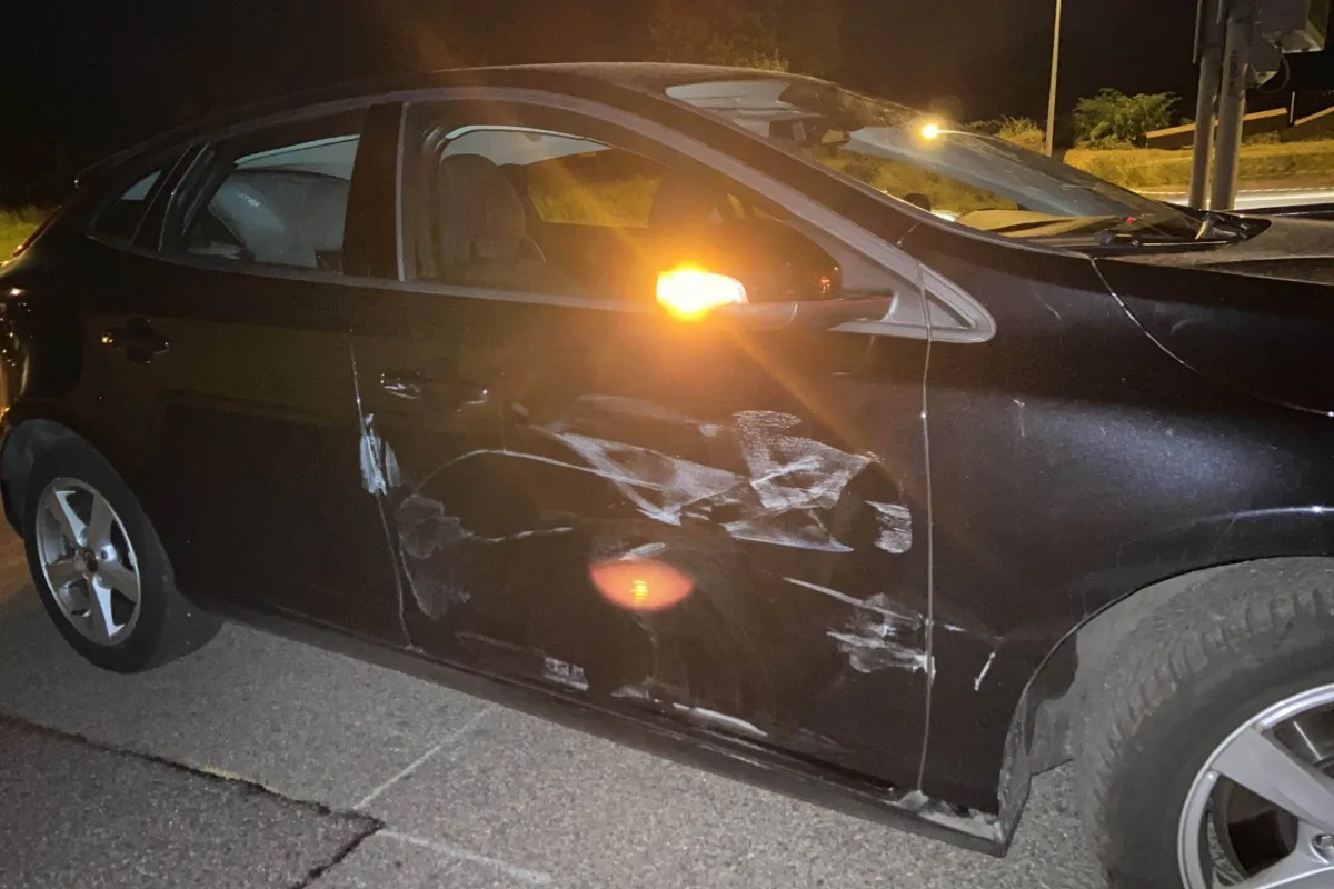 Halsbrecherisches Überholmanöver in Schinznach AG auf A3 - Trotz Baustelle und Verkehr überholt und Unfall gebaut!