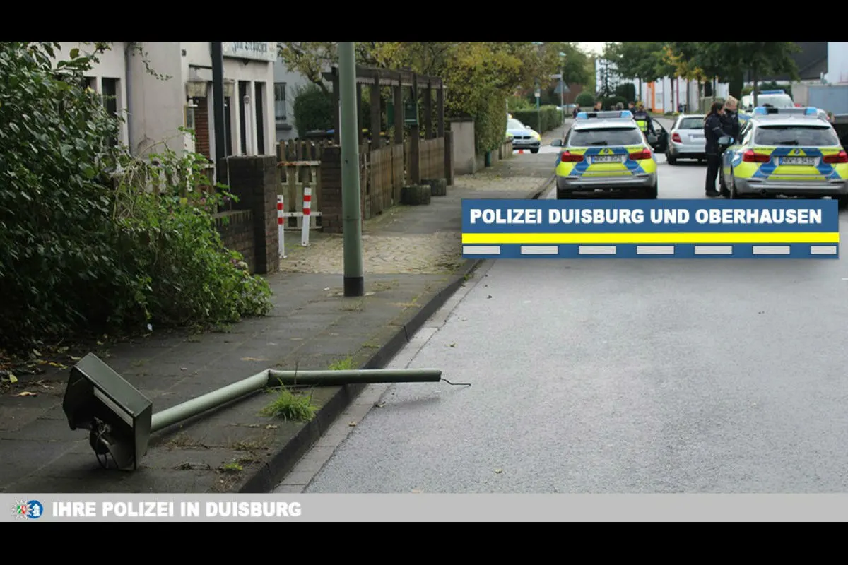 Oberhausen - Autofahrerin flüchtet vor Polizei