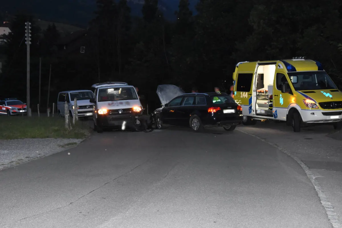 Nesslau SG - Frontalkollision wegen Ablenkung