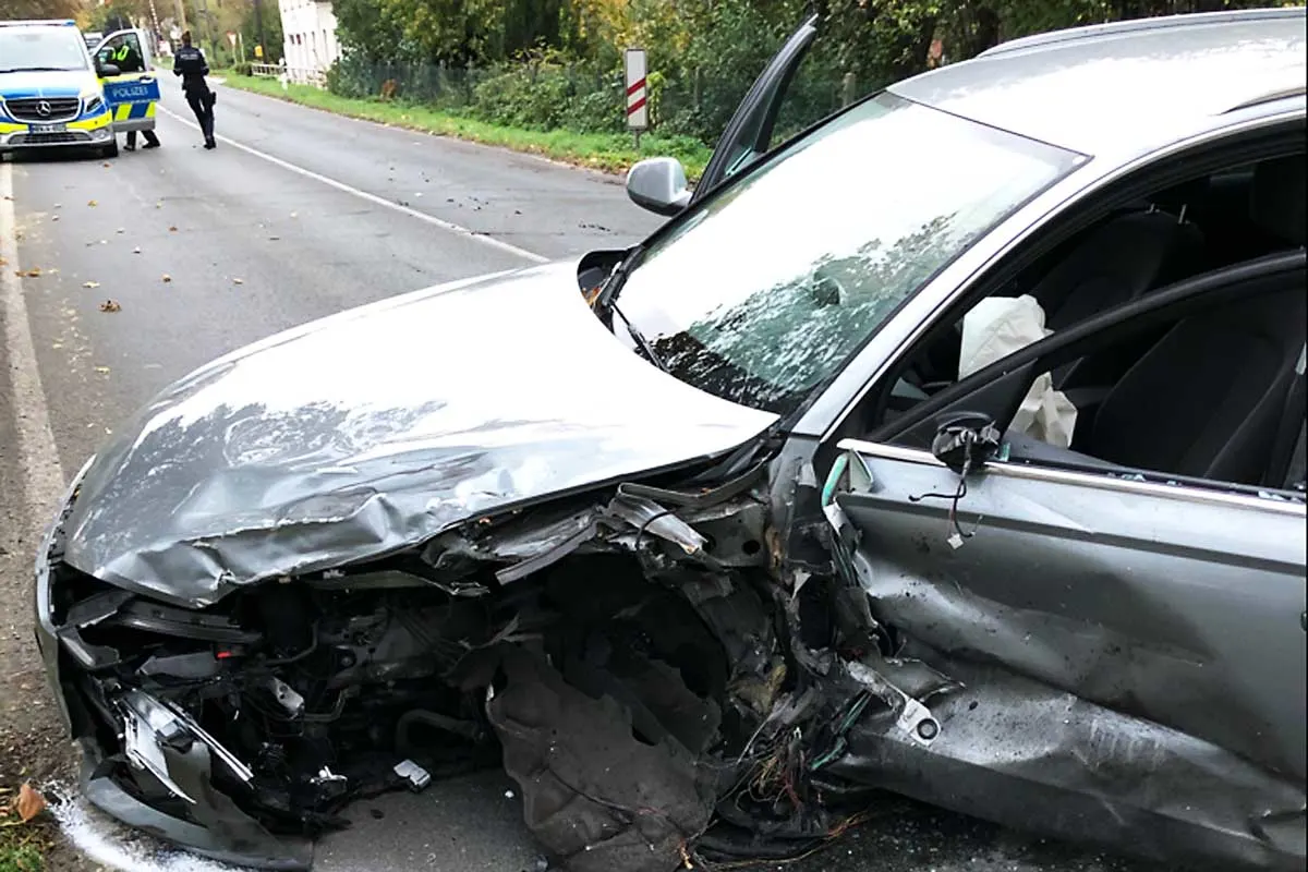 Heftiger Crash in Rheinberg - Tragischer Verkehrsunfall forderte einen Toten