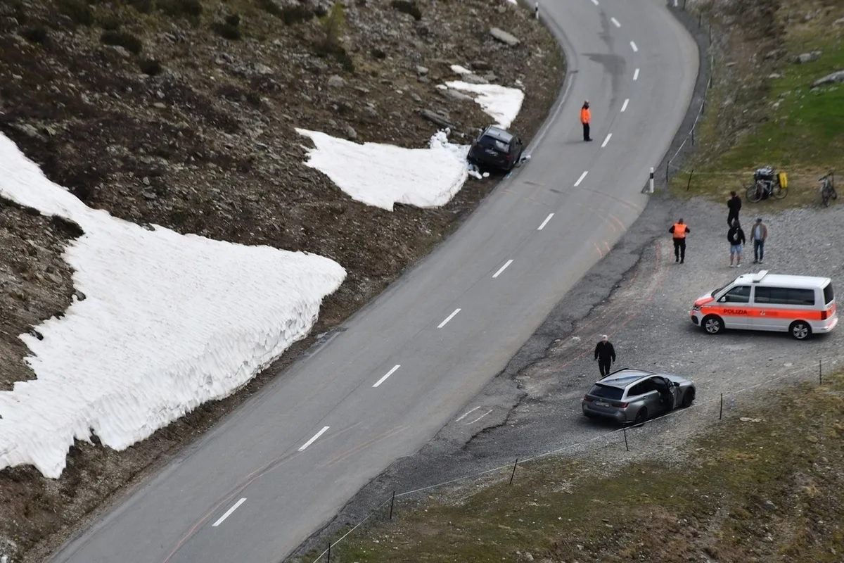 Forcola di Livigno GR - Auto erfasst zwei Radfahrerinnen 