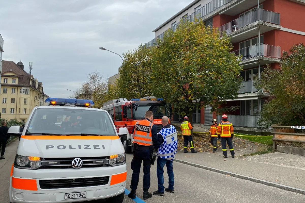 St. Gallen - Zwei  verletzte Personen bei Wohnungsbrand