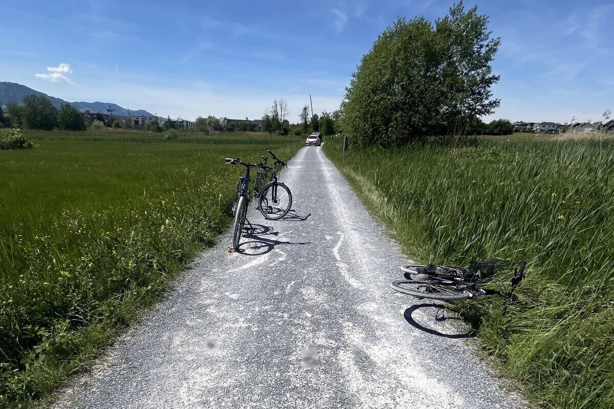 Rapperswil-Jona SG - Drei Radfahrer bei Unfall verletzt
