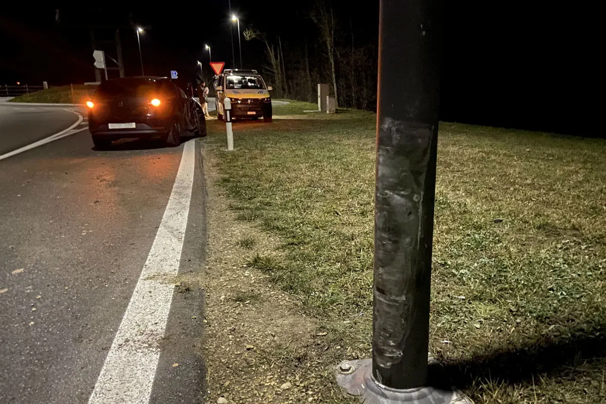 Tägerig AG - Junge Frau nickt am Steuer ein und verunfallt!
