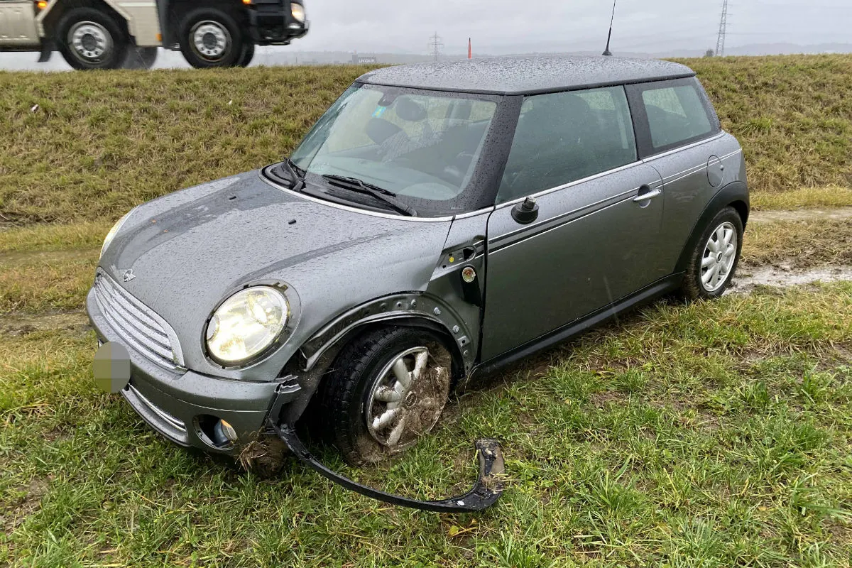 Kölliken AG - zwei Verkehrsunfälle auf derselben Strecke - ein Ausweisentzug