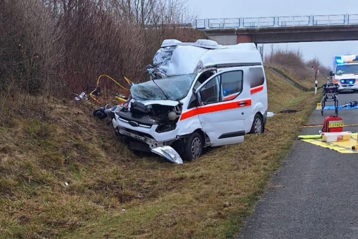 A20 Greifswald – Zwei Tote bei Unfall mit Krankentransporter