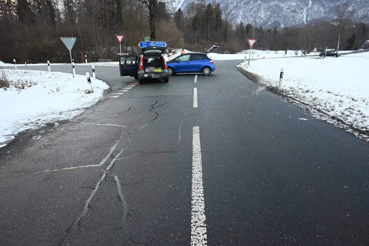 Salez SG – Beim Linksabbiegen Auto übersehen