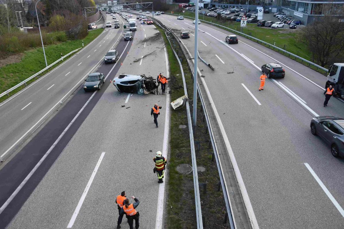 St. Gallen SG - Heftiger Crash auf der Autobahn - Zeugenaufruf