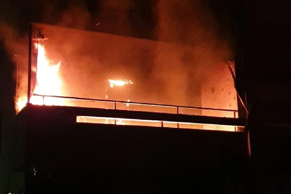 Wetzikon ZH -  Brand auf Balkon fordert hohen Sachschaden