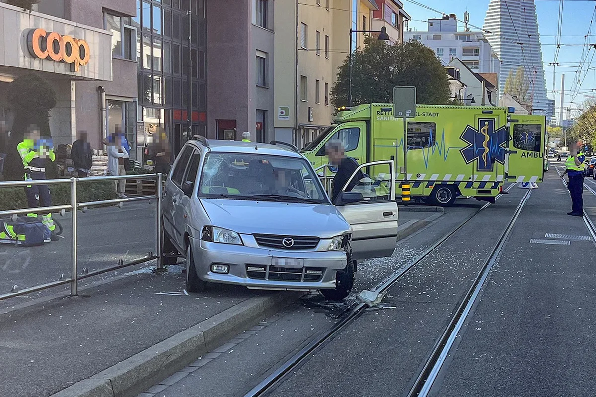 Birsfelden BL - Fussgänger bei Unfall frontal erfasst