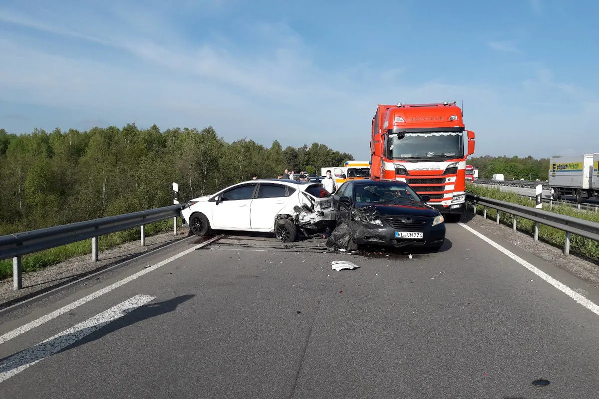 Ramstein-Miesenbach – Unfall bei Auffahrt auf die Autobahn A6
