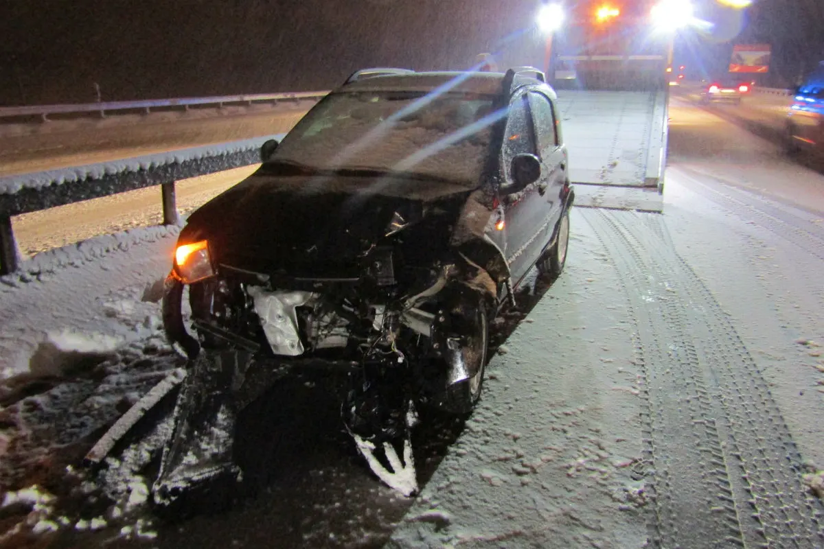 Mollis GL - Verkehrsunfall auf der Autobahn A3