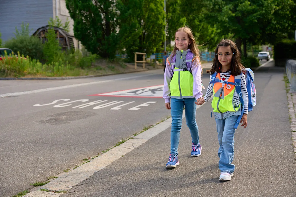 TCS startet erneut Schulwegkampagne «Luege | Brämse | Halte»