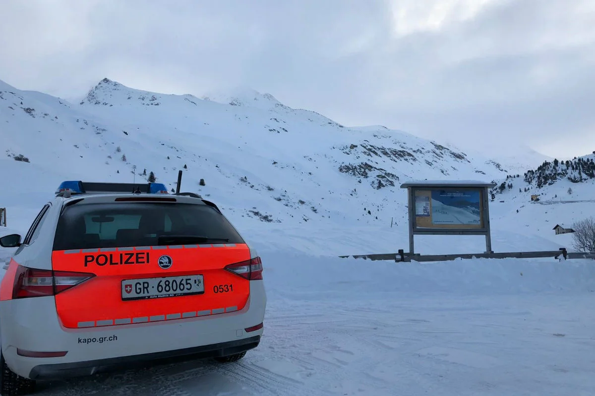 Davos GR - Personen von zwei Lawinen verschüttet