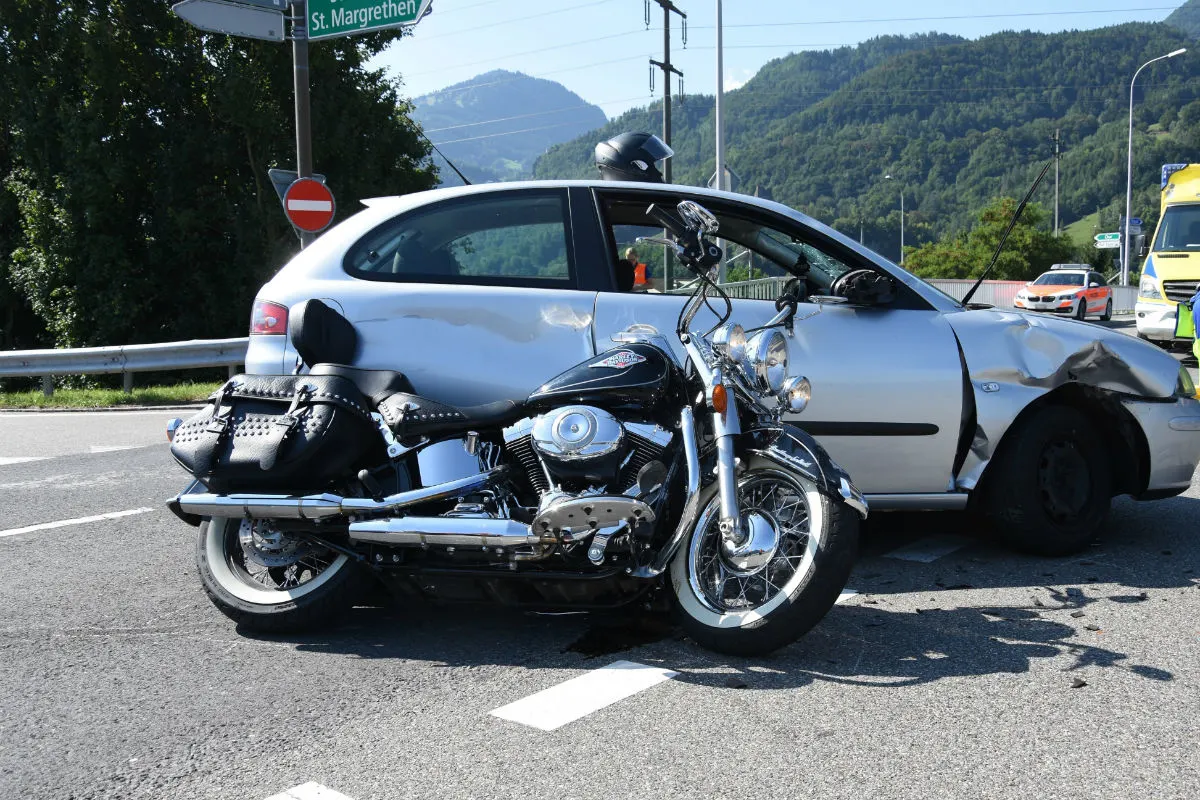 Bad Ragaz SG - Motorradfahrer verletzt