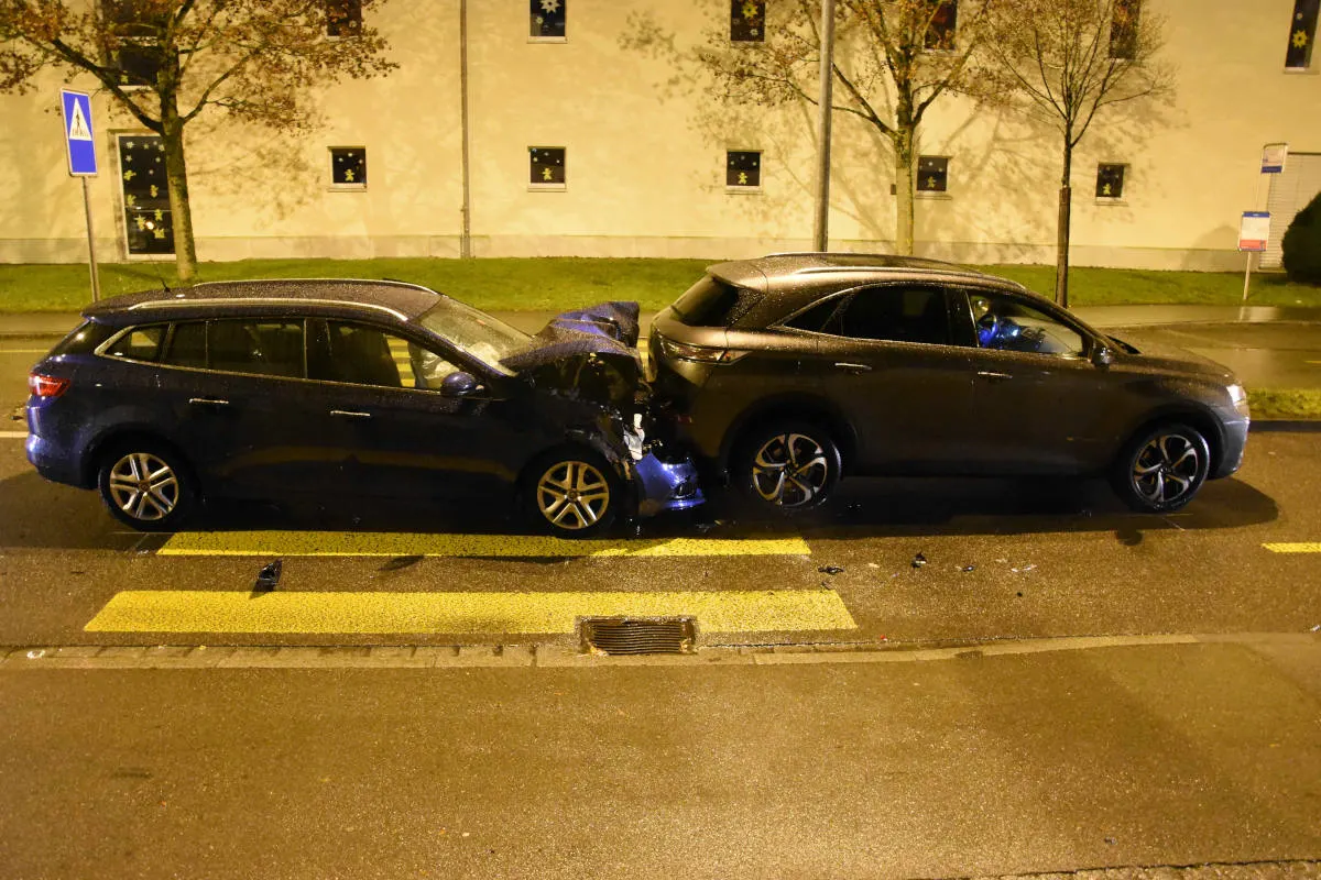 Auffahrkollision in Wil SG – Fussgängerin schwer verletzt