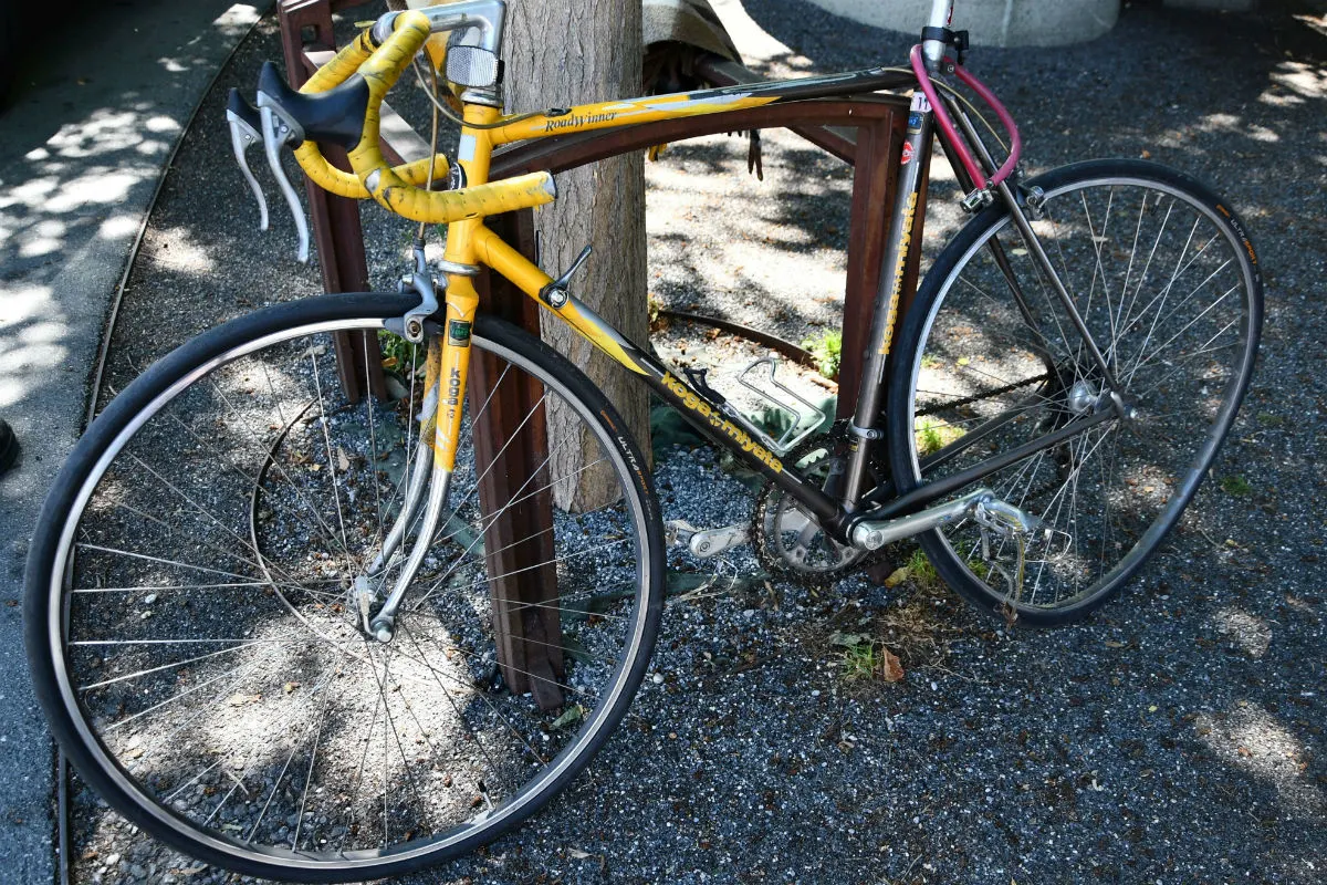 Chur GR - Auto stösst mit Velofahrer zusammen