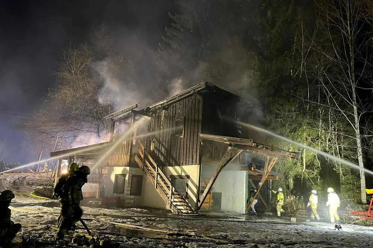Fieberbrunn – Ehemalige Liftstation in Brand geraten