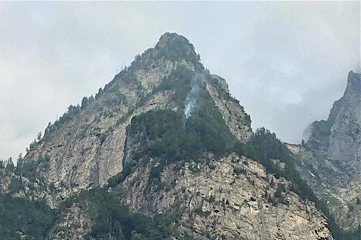 Lostallo GR - Hubschraubereinsatz bei Waldbrand notwendig