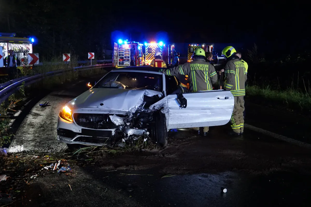 A524 Lintorf – Verkehrsunfall auf der Autobahn