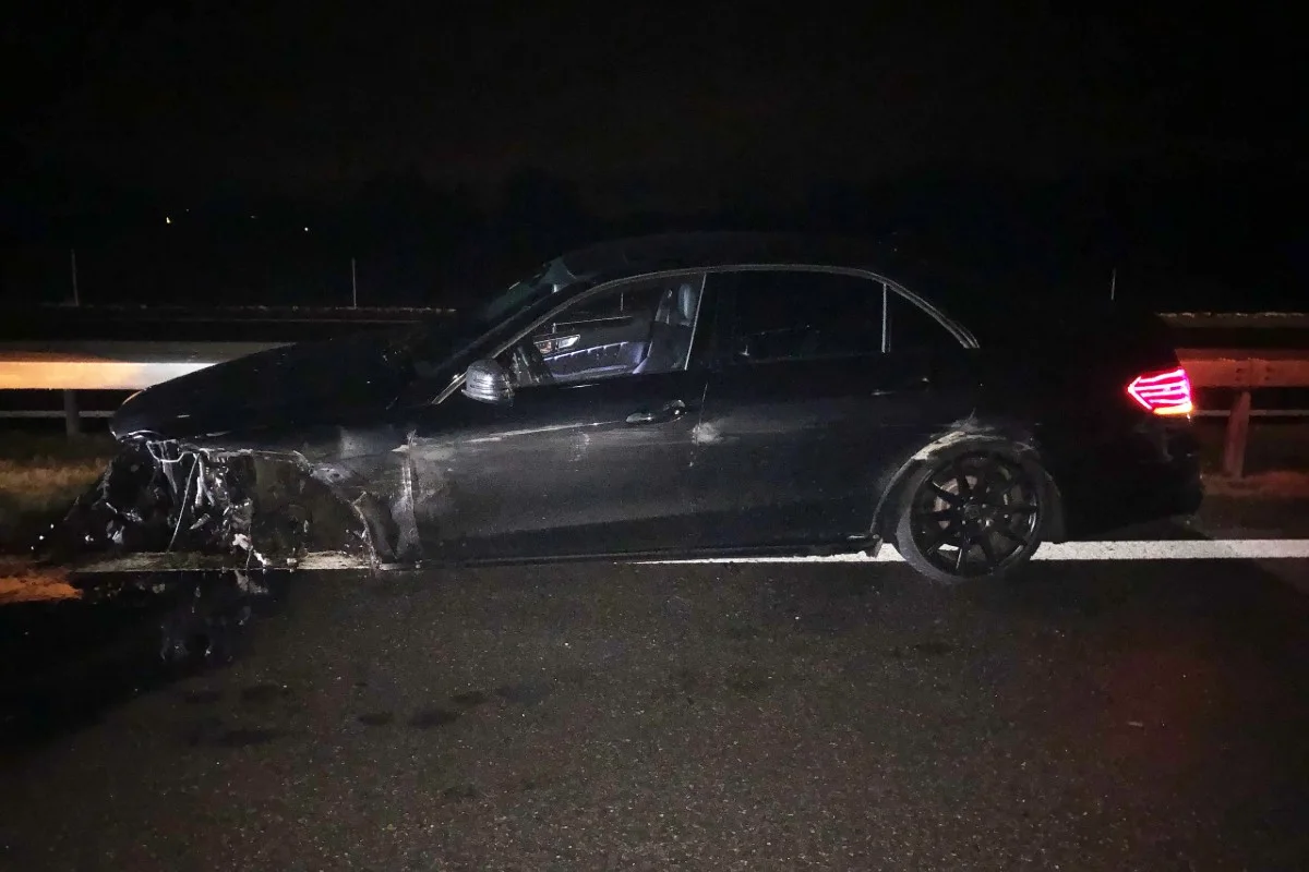 Wängi TG - Mercedes-Lenker verunfallt wegen Sekundenschlaf