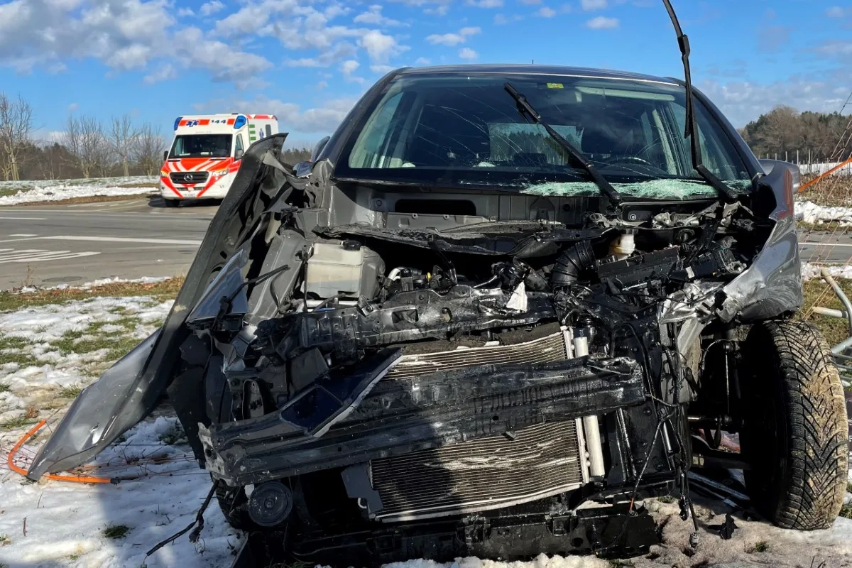 Klarsreuti TG - Heftige Kollision auf Kreuzung
