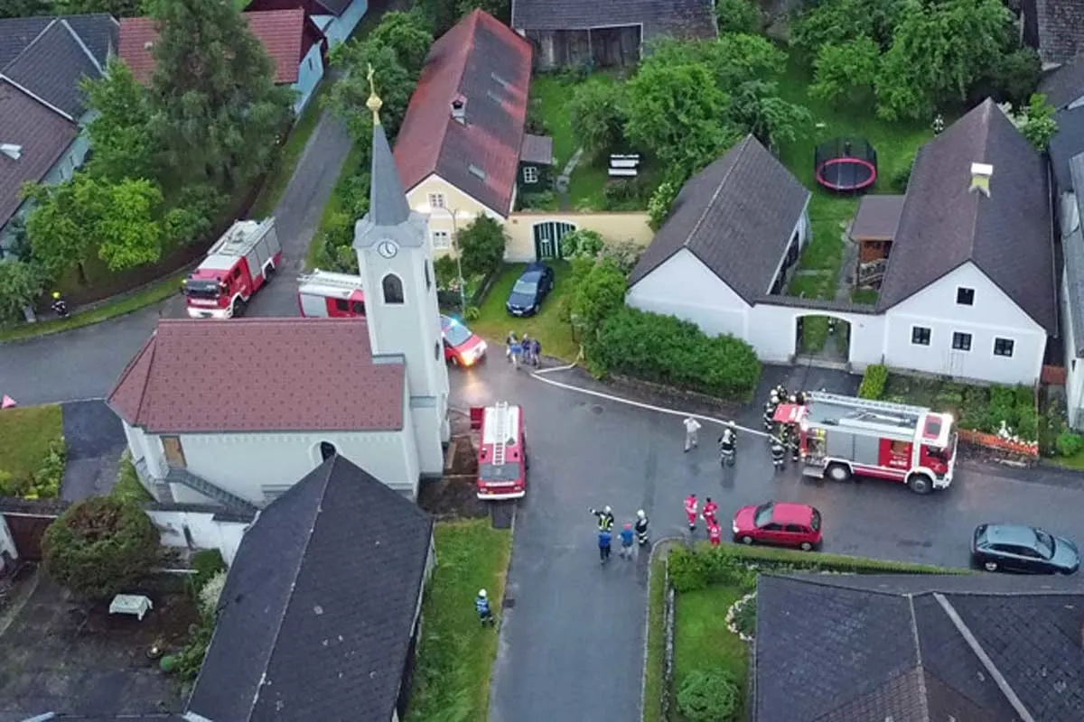 Kautzen - Blitzschlag löste Großeinsatz aus