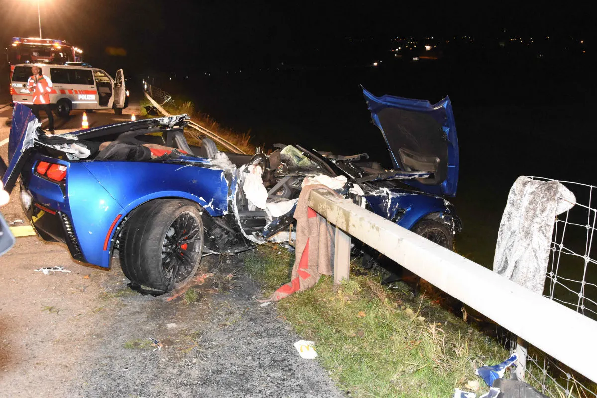 Horrorunfall Zuzwil SG - 19-Jährige Beifahrerin im Sportwagen schwer verletzt!