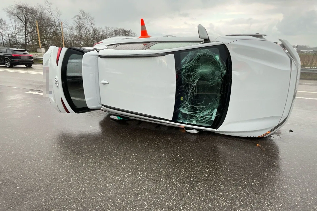 Deitingen SO – Unfall mit drei Autos auf der A1