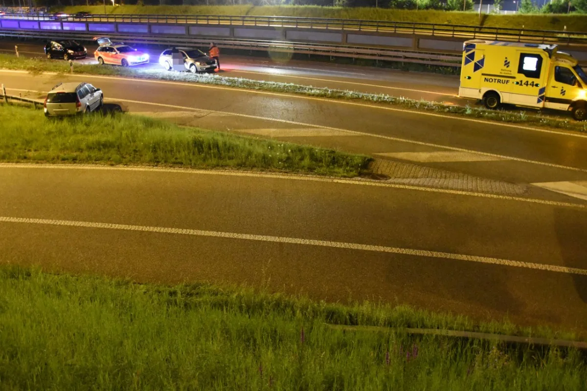 Zeugenaufruf aus St.Gallen - Bei Überholmanöver auf der Autobahn Auto touchiert und weitergefahren