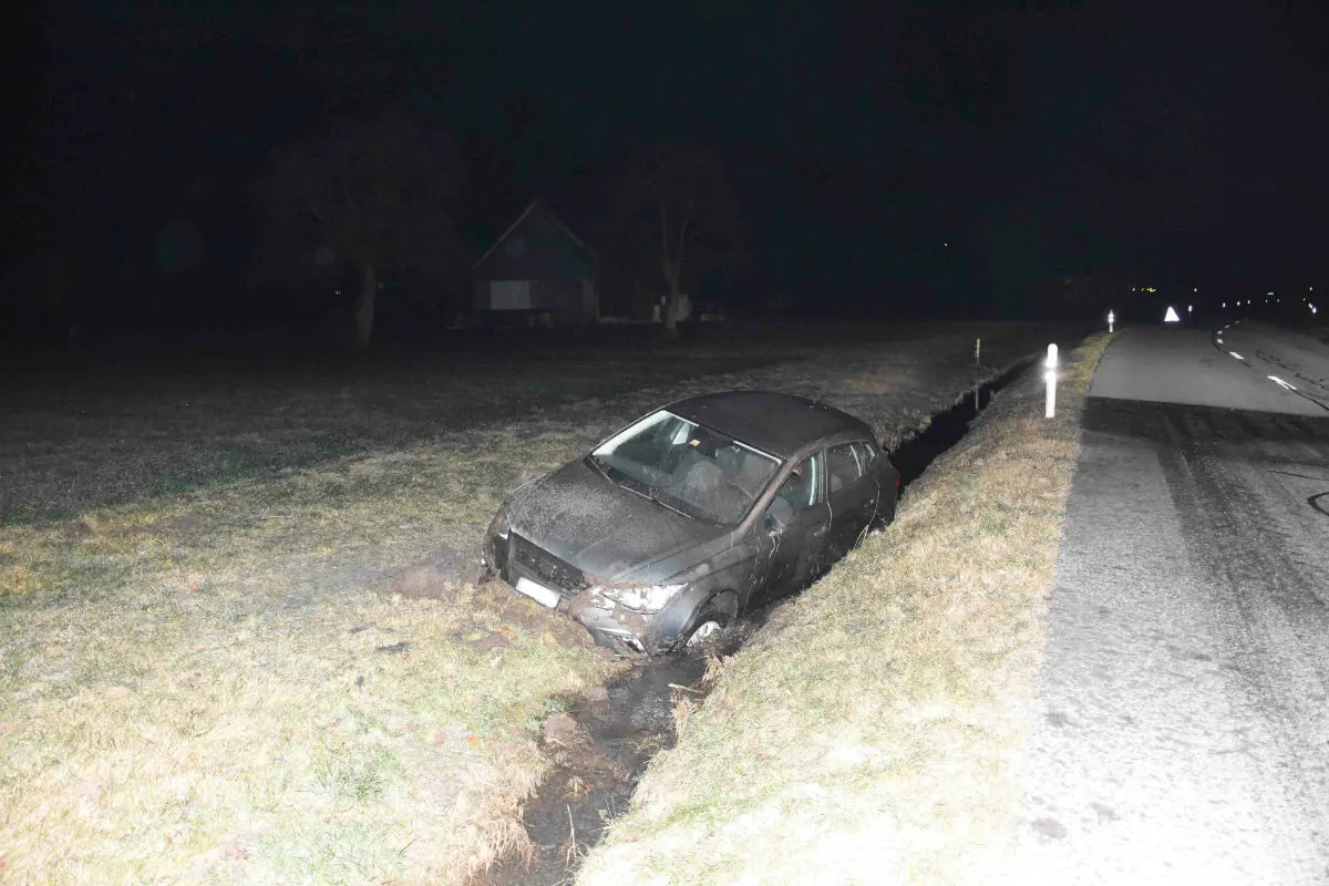 Flums Hochwiese SG - Mit Auto in Bach gelandet