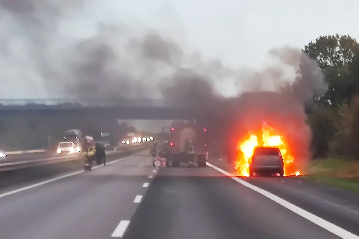 Ruchheim - Pkw-Brand sorgt für Vollsperrung