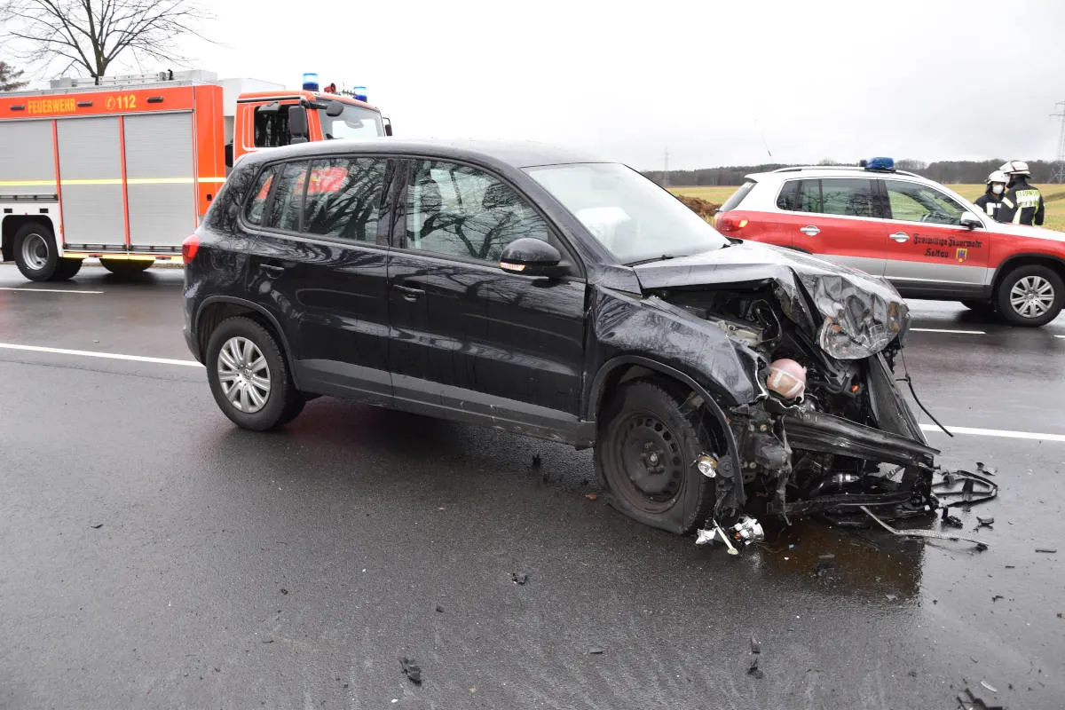 Soltau – Verkehrsunfall mit Drehleiter